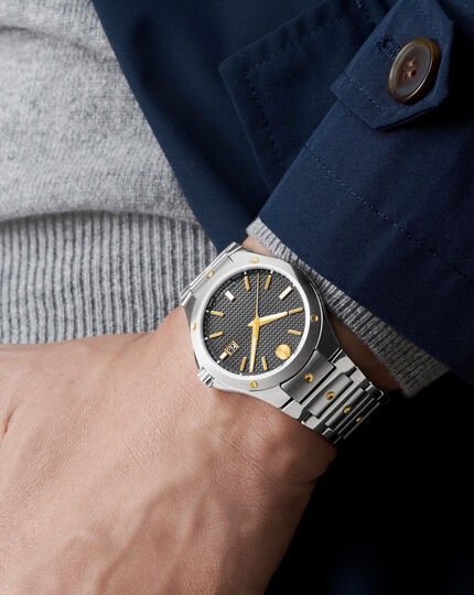 Movado | Movado SE Automatic stainless steel watch with grey dial and  yellow gold accents, Sapphire crystal and Swiss Super-LumiNova